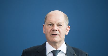 Scholz odpowiada na dekret Putina. "Niemcy będą nadal płacić w euro"
