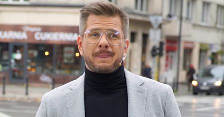 Filip Chajzer zgubił garnitur i buty. "Pierdoła ruska"