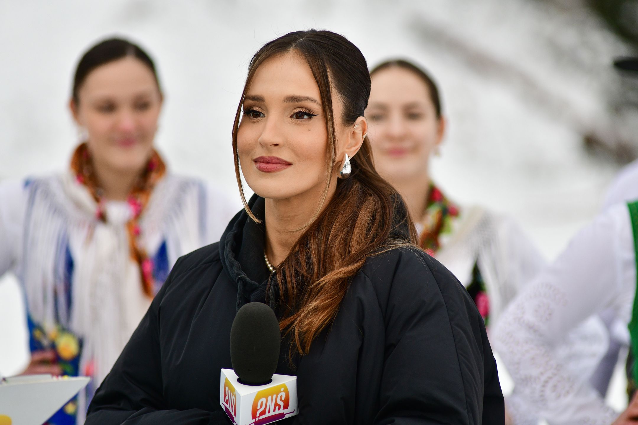 Marina Łuczenko z ekipą TVP