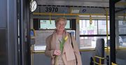 Lublin: Kwiaty dla pasażerek w autobusach i na przystankach