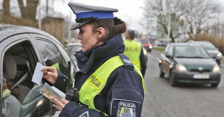 Rośnie liczba kierowców złapanych na jeździe bez OC. Kara to nawet 4,5 tys. zł