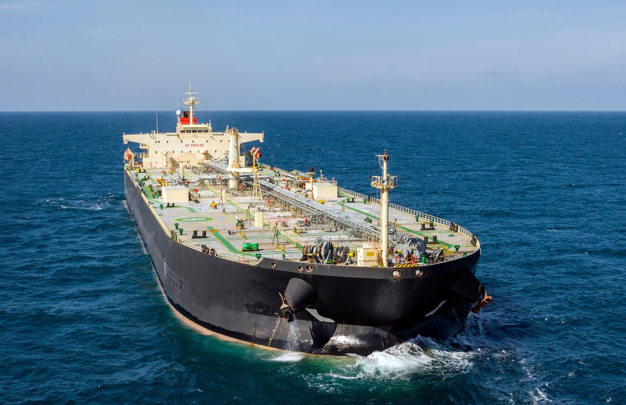 Westliche Tanker transportieren wieder günstiges russisches Öl
