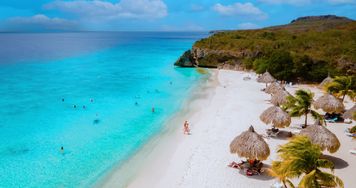 Ta wyspa wygląda jak kolorowa pocztówka. Curaçao to Karaiby w mniej oczywistym wydaniu