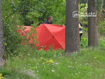 Śmiertelny wypadek pod Warszawą. Nie żyje motocyklista. Na pomoc wysłano śmigłowiec LPR