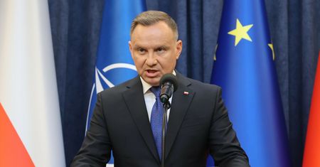 Waldemar Pawlak odpowiada prezydentowi. "Wiecowe przerzucanie się kłamstwami"