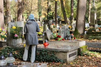 Żądają od rodzin spłaty długów po zmarłym. Urząd reaguje