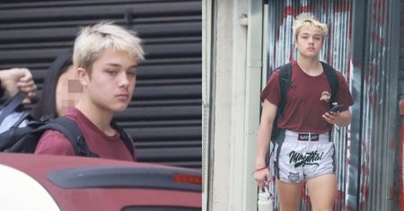 Knox Jolie-Pitt w sportowym wdzianku mknie na trening z tajskiego boksu. Do kogo jest bardziej podobny? (ZDJĘCIA)