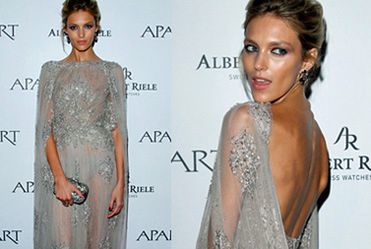 Zachwycająca Anja Rubik w wieczorowej kreacji