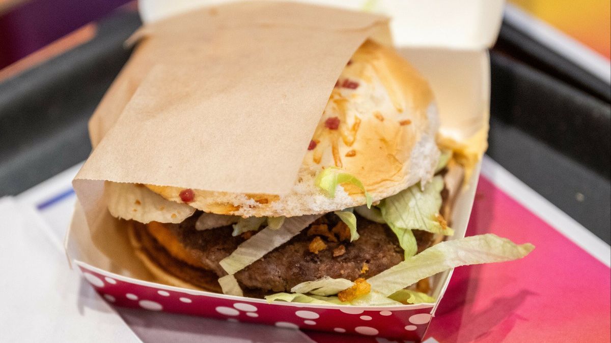 Burger Drwala powrócił. Jest droższy niż rok temu