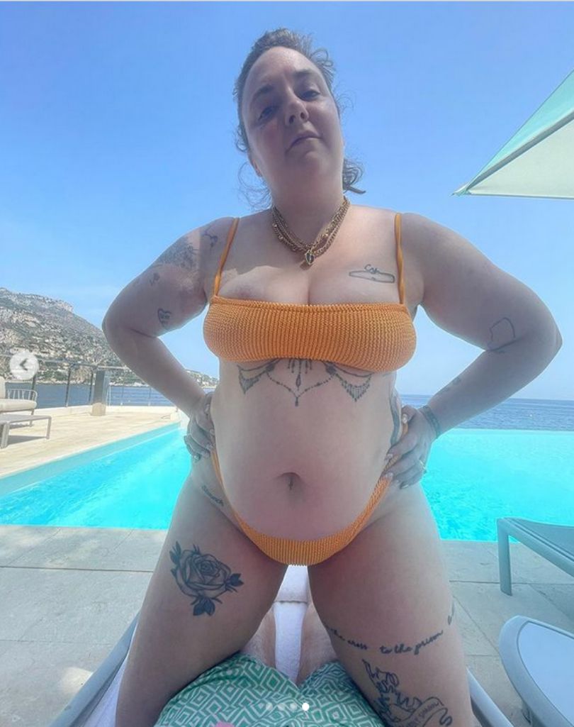 Lena Dunham pozuje w bikini