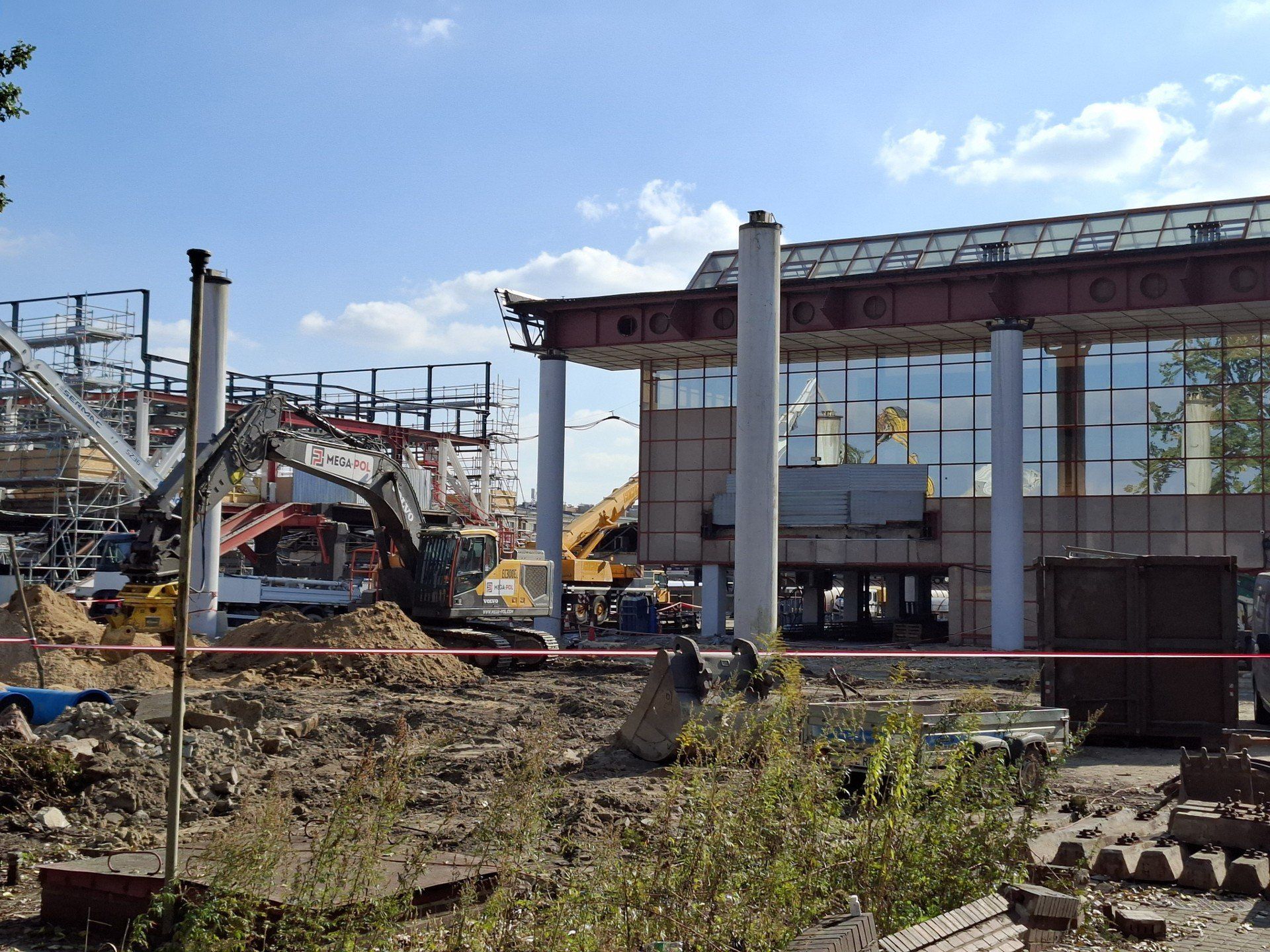 Wyburzanie dworca PKP Częstochowa Osobowa w październiku 2025 roku