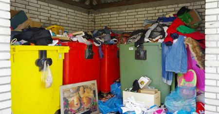 Stare ubrania oddawane do PSZOK-ów. Ważny apel ministerstwa
