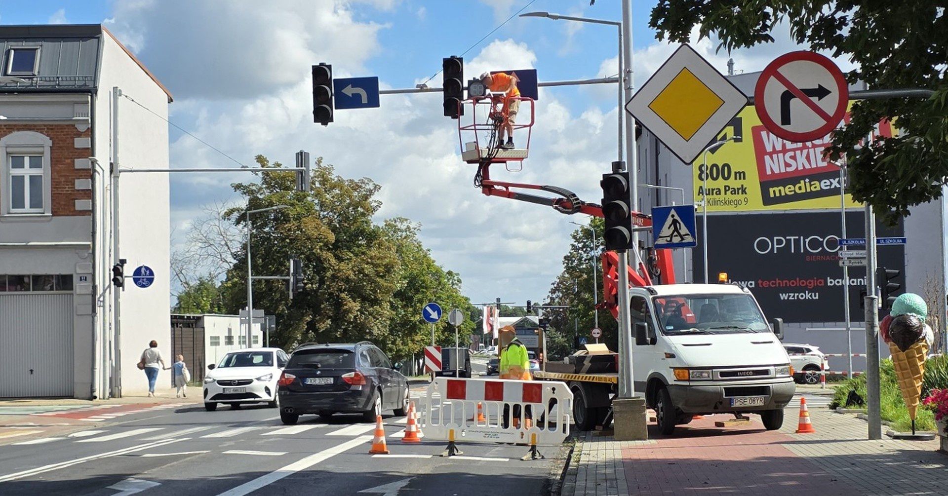 Montaż liczników na sygnalizacji świetlnej Śrem