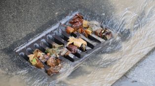 Łódź: Utrudnienia w ruchu spowodowane awarią sieci wodociągowych