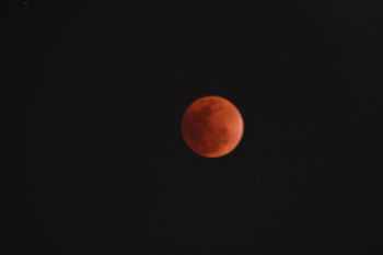 Całkowite zaćmienie Księżyca już jutro. Czy będzie widoczne z Polski?