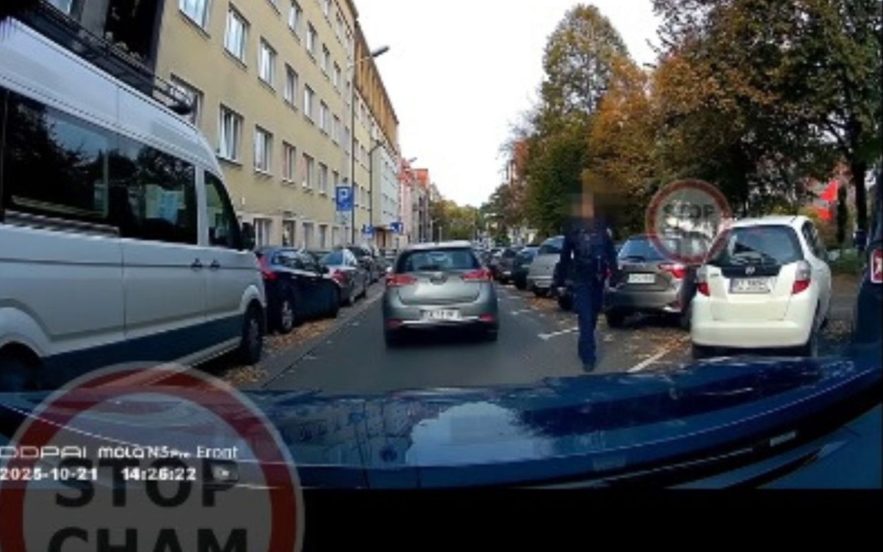 Nagrała policjanta z Katowic. "Wymyślał przepisy". Komenda reaguje