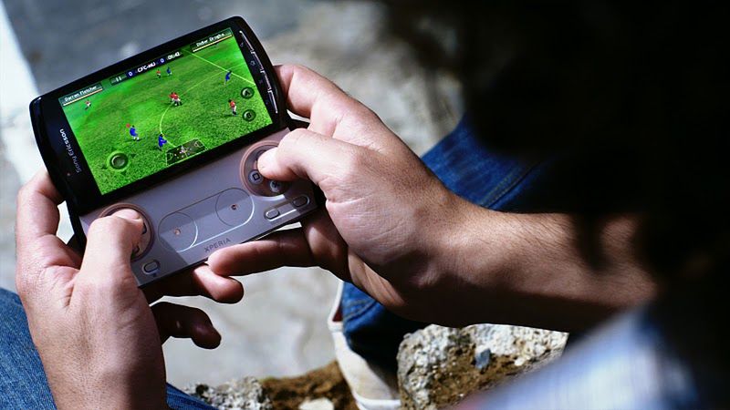 Xperia PLAY (fot. sony)