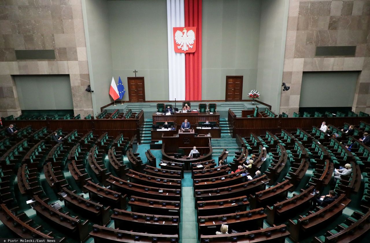 Rozłam w PiS. Kto jak głosował nad "lex Kaczyński"? 