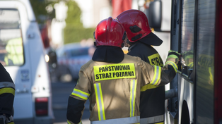 Gminny Dzień Strażaka w Łękawce. Święto druhów z całej gminy Tarnów połączone ze ślubowaniem młodych strażaków i otwarciem domu kultury