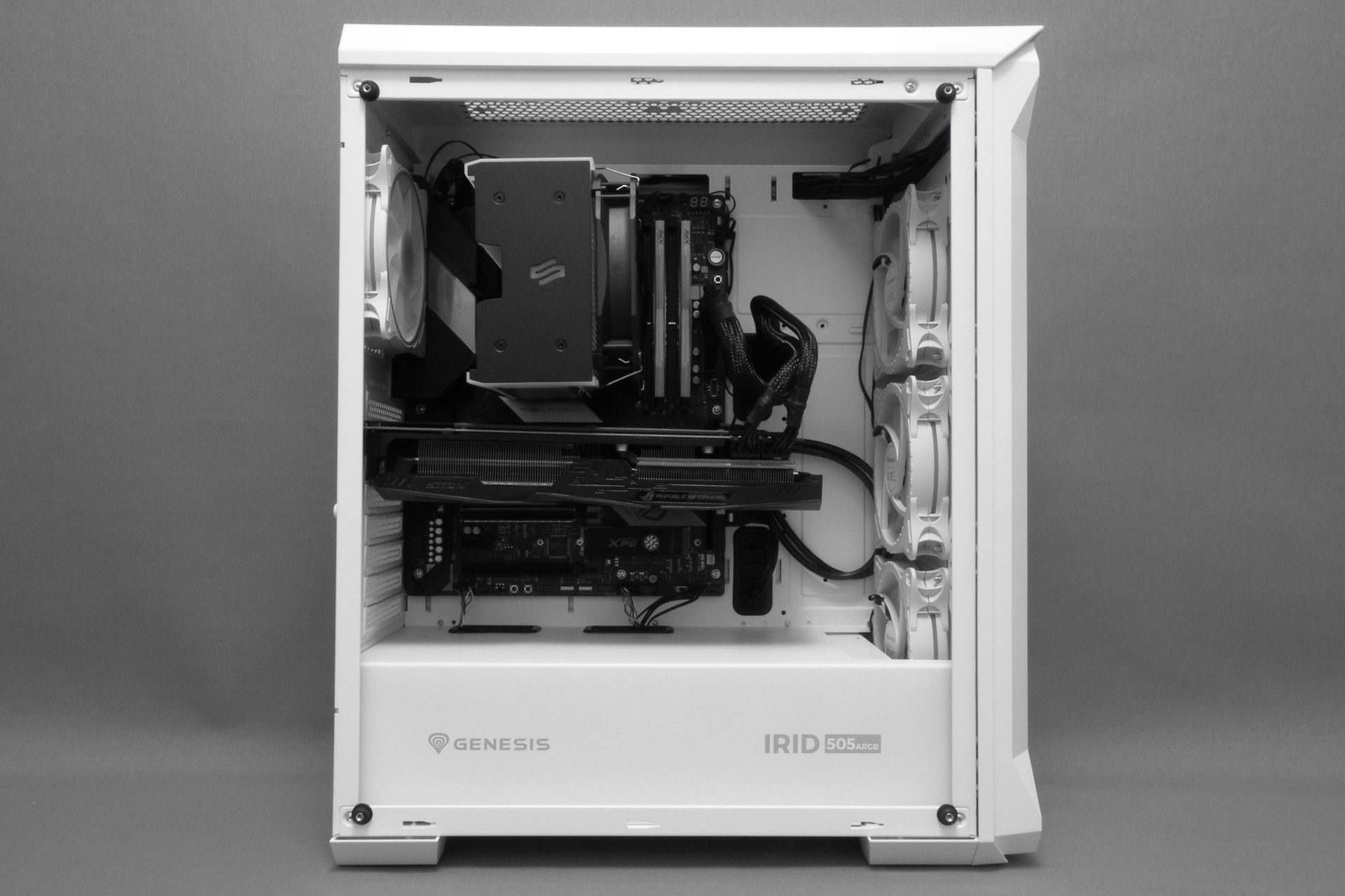 Genesis Irid 505 White ARGB - montaż podzespołów