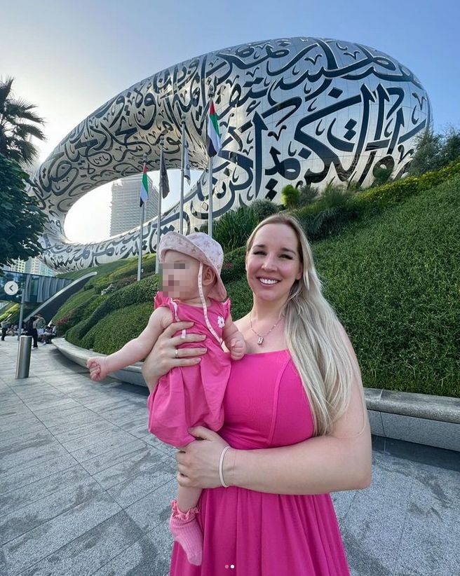 Lil Masti z mężem i córką w Dubaju