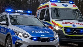 Mieli go bić i zostawić bez pomocy. 22-letni Damian nie żyje. Policja szuka trzeciego podejrzanego