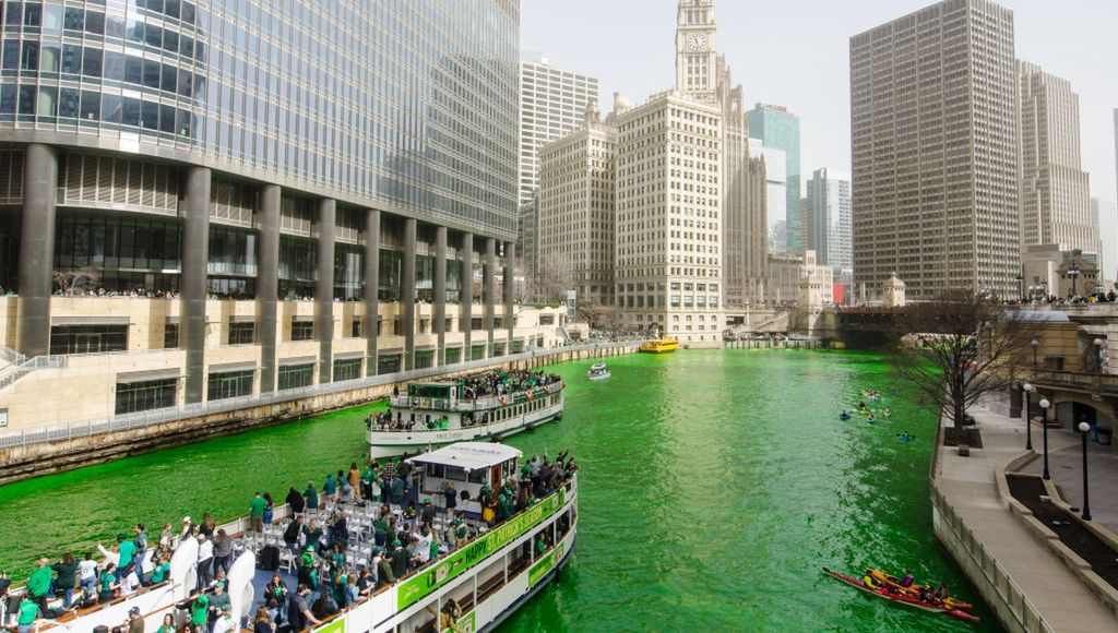 Chicago River dyed green