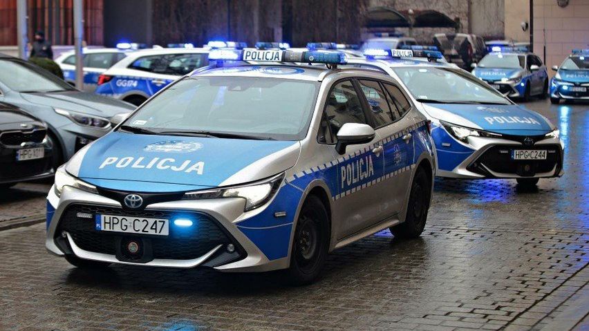 Policjanci sprawdzili obywateli Ukrainy i zawnioskowali o zobowiązanie do wyjazdu z Polski