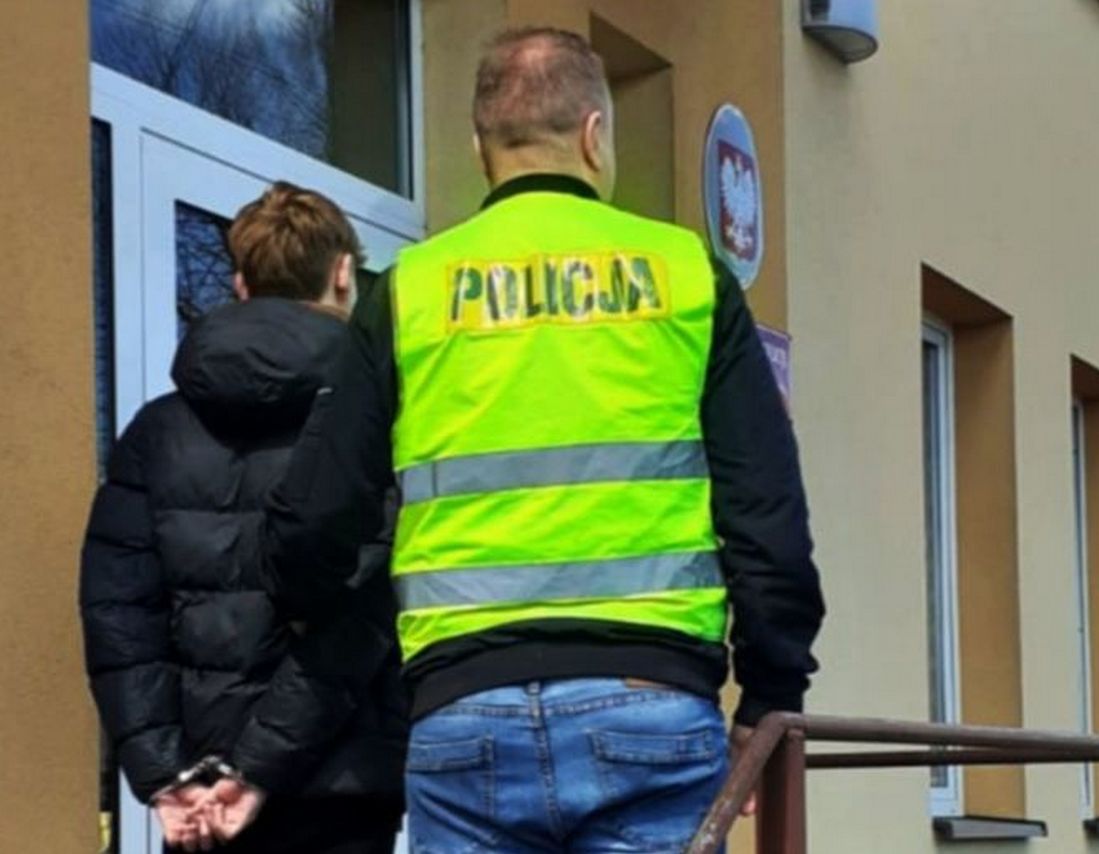 Magdalenki: Agresja na przystanku. Dwóch 18-latków z zarzutami pobicia