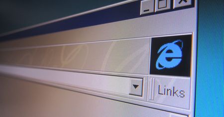 Zemsta Internet Explorera: słabość w obsłudze URI