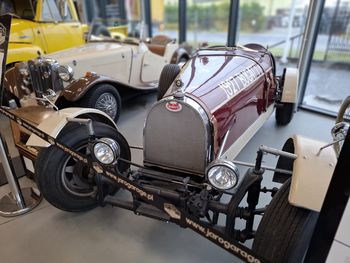 Lublin. Letnia wycieczka do muzeum motoryzacji Jaro Retro Auto Classic Garage. Tu czas się zatrzymał, ale silniki wciąż działają!