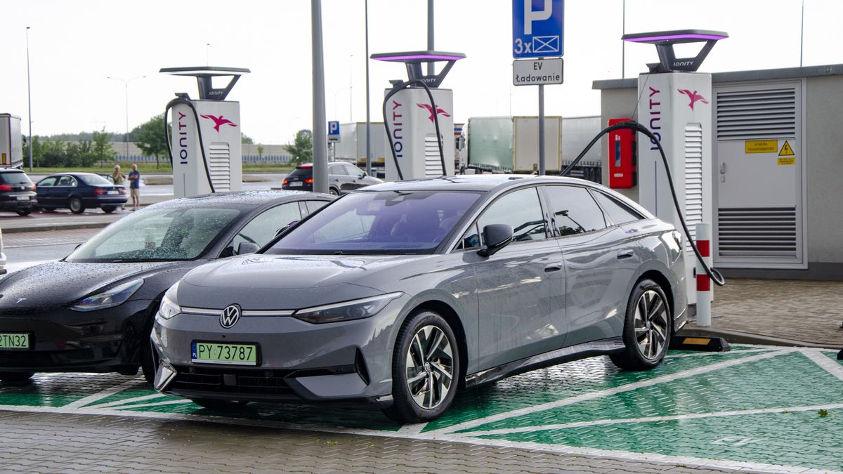 Ładowanie na stacji Ionity