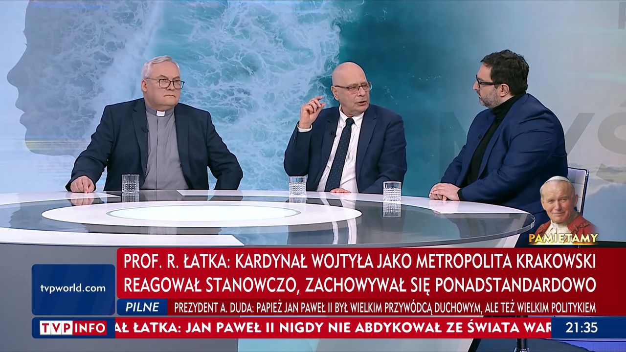 "Miało być przesłanie pozytywne". Mocne słowa o JP2 w TVP Info