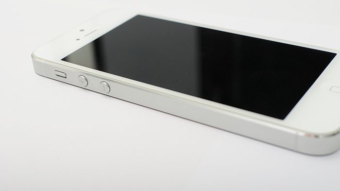 Apple obawia się Samsunga i broni iPhone'a 5 1