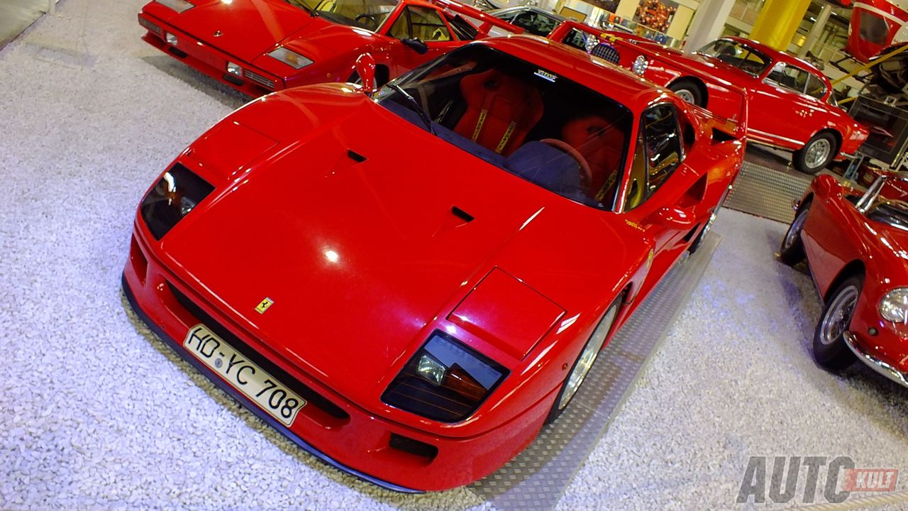 1989 Ferrari F40 (2) 1989 Ferrari F40