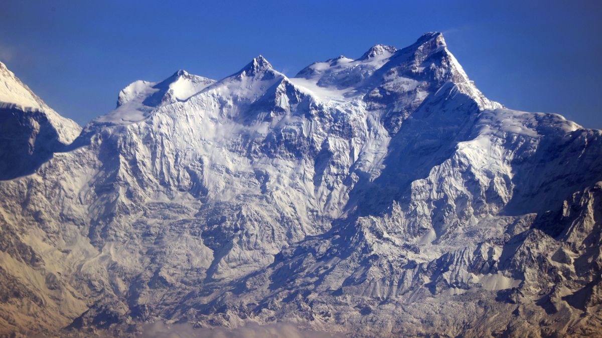 NEPAL - APRIL 19 : An aerial view of snowcapped Himalayan peaks in Nepal on April 19, 2021. Himalayas is a mountain range in South and East Asia separating the plains of the Indian subcontinent from the Tibetan Plateau. The range has many of Earth's highest peaks, including the highest, Mount Everest, at the border between Nepal and China. (Photo by Ozkan Bilgin/Anadolu Agency via Getty Images)