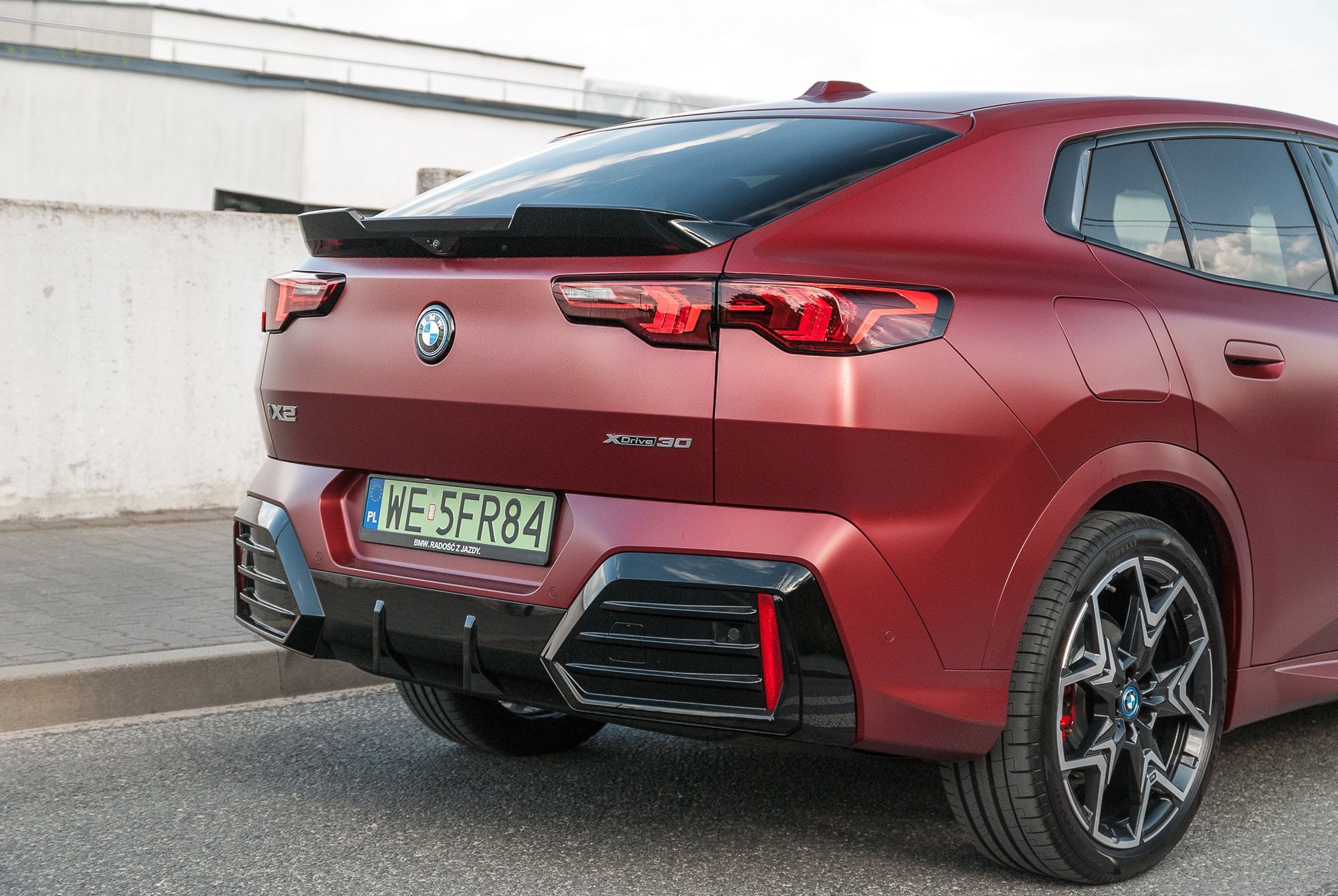 BMW iX2