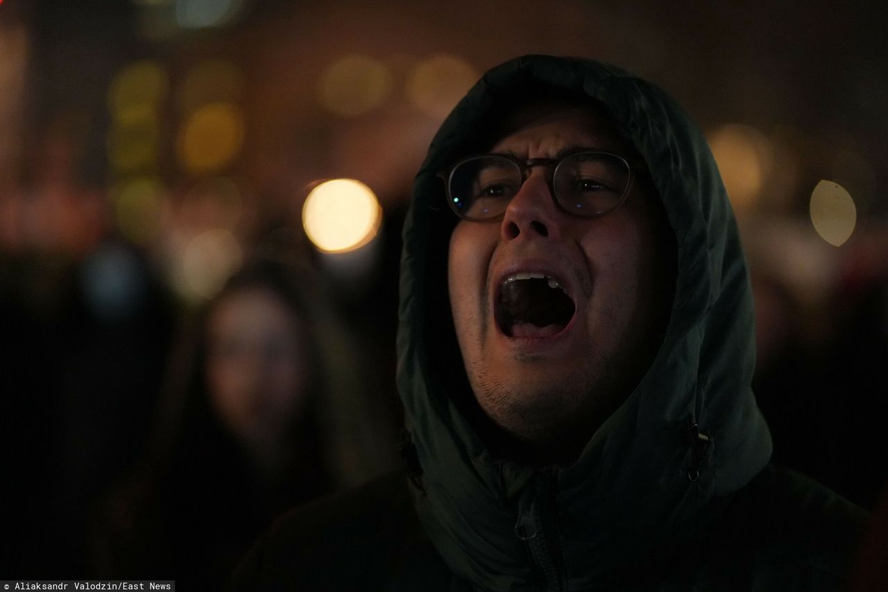 "Zabiły ją przemoc i obojętność". Przeszli w porażającej ciszy. Dla Lizy