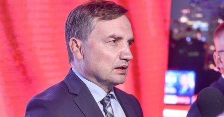 Ochojska uderza w Zbigniewa Ziobrę. Ostre słowa. "Do zakładu karnego"