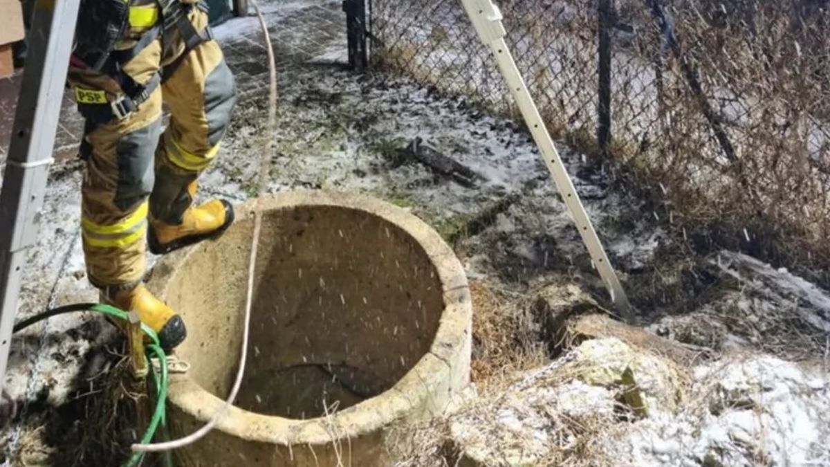 kobieta wpadła do studni