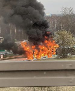 Utrudnienia na A4. Autobus stanął w ogniu