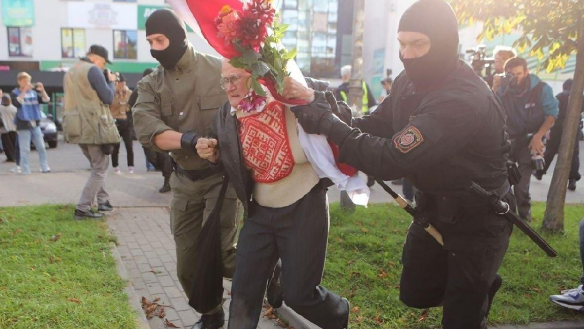 Wśród zatrzymanych kobiet znalazła się Nina Bahińska, weteranka opozycji