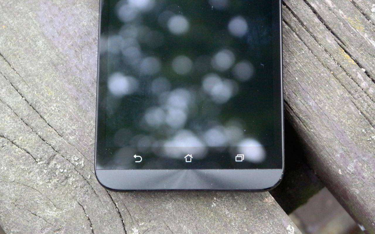 Asus ZenFone 2 (ZE551ML) z 4 GB pamięci RAM - test i recenzja 4