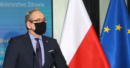 Konferencja ministra Adama Niedzielskiego. Nowe obostrzenia czy złagodzenie restrykcji? Co nas czeka od 1 lutego? [Na żywo]