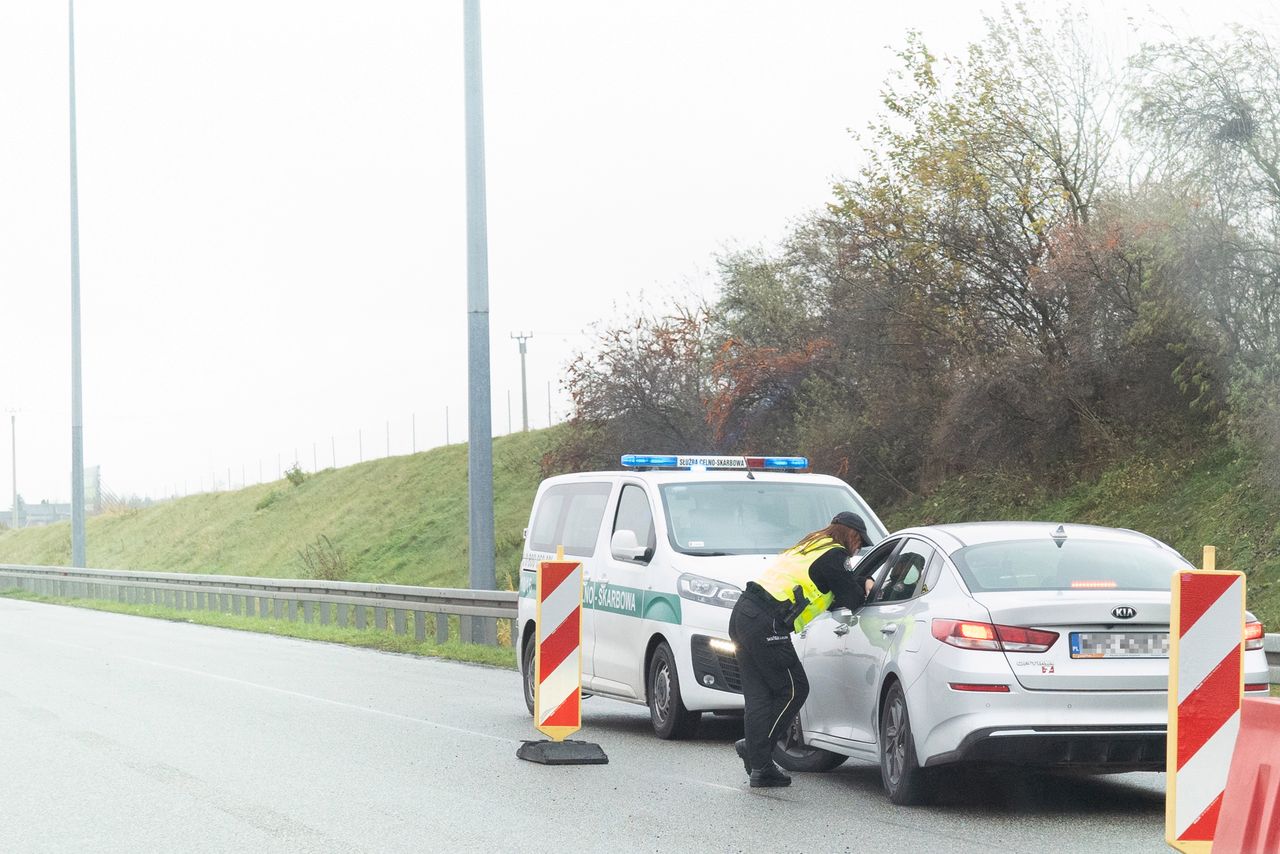 Do KAS należą np. białe fordy focusy