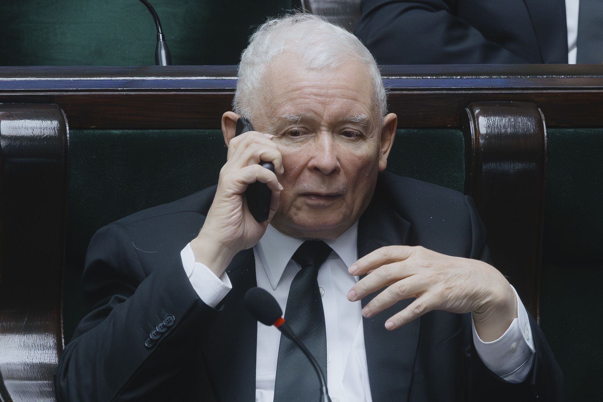 Kaczyński pod prąd: kryzys władzy w PiS