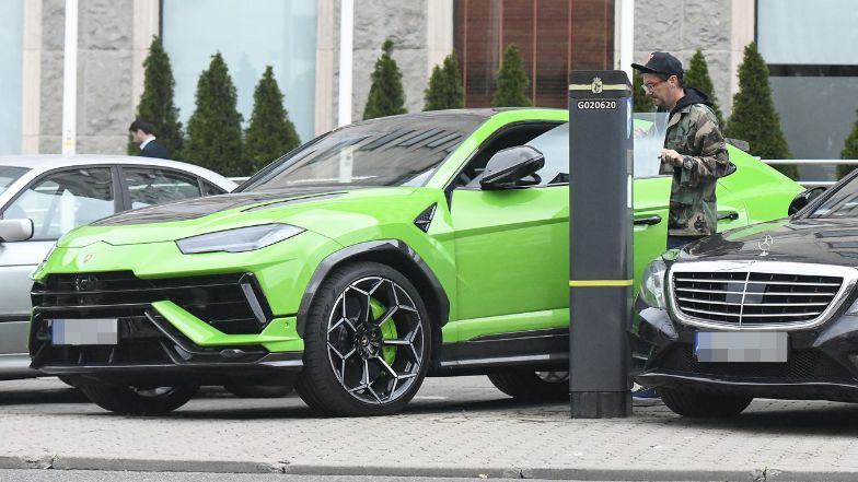 Kuba Wojewódzki wsiada do luksusowego lamborghini