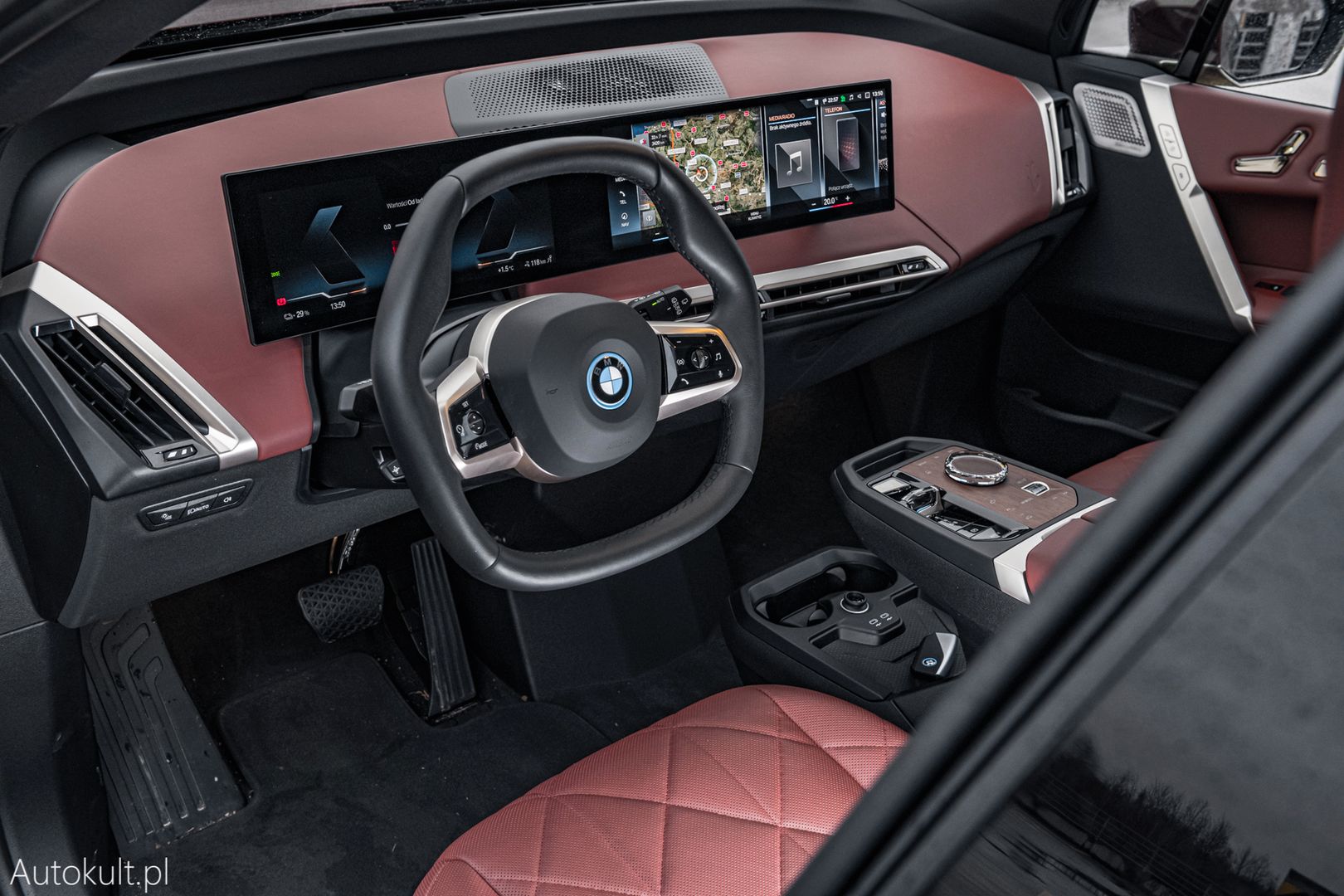 BMW iX
