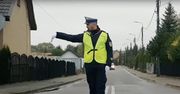 Co oznaczają gesty policjanta kierującego ruchem?