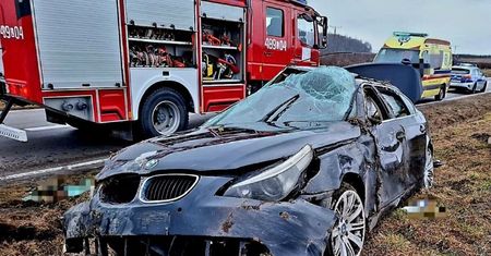 Pijany kierowca dachował BMW – miał 3 promile alkoholu!